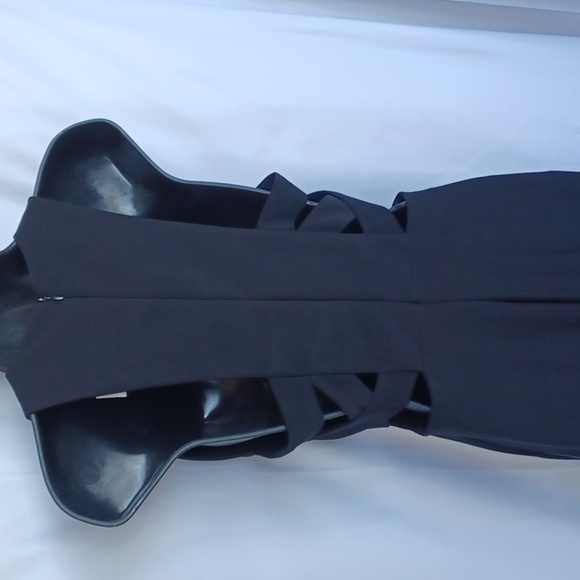 Blondie Nites Black Deep V Formal Evening Gown Jrs, Side Cutout, Front Slit, Sz5 - Picture 5 of 7